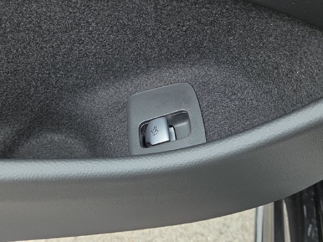 New 2027 Graphite Grey Metallic Mercedes-Benz E450 image 24