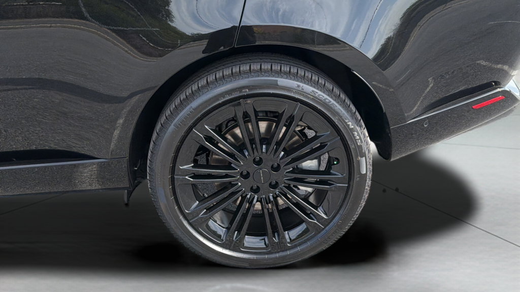 New 2026 Santorini Black Land Rover SE image 16