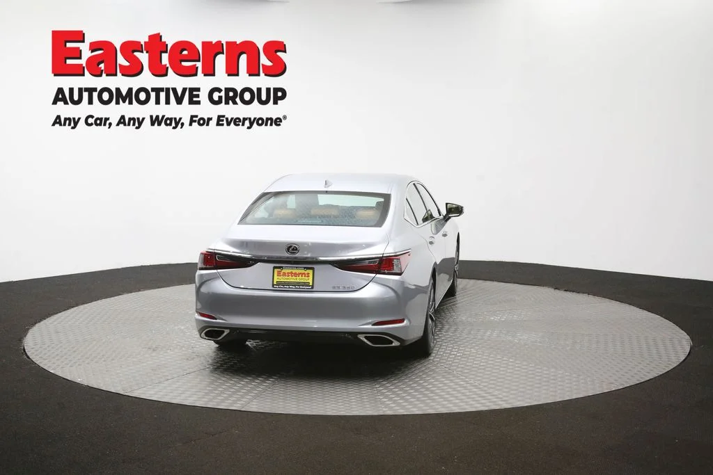 Used 2022 Silver Lexus 350 image 34
