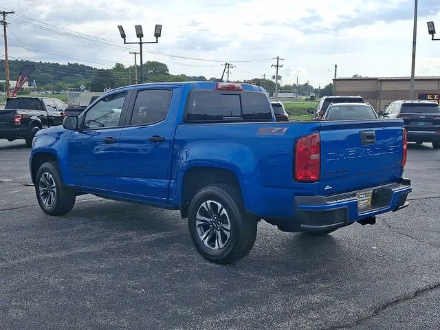 Used 2022 Blue Chevrolet Z71 image 4