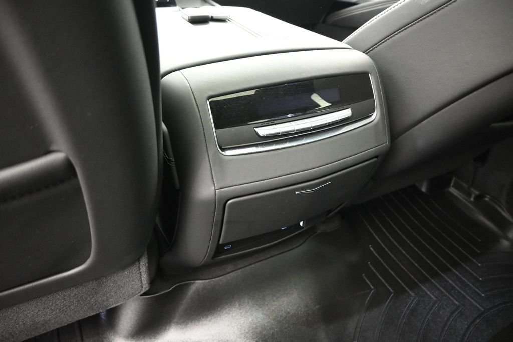 Used 2025 Silver Cadillac Premium Luxury image 25