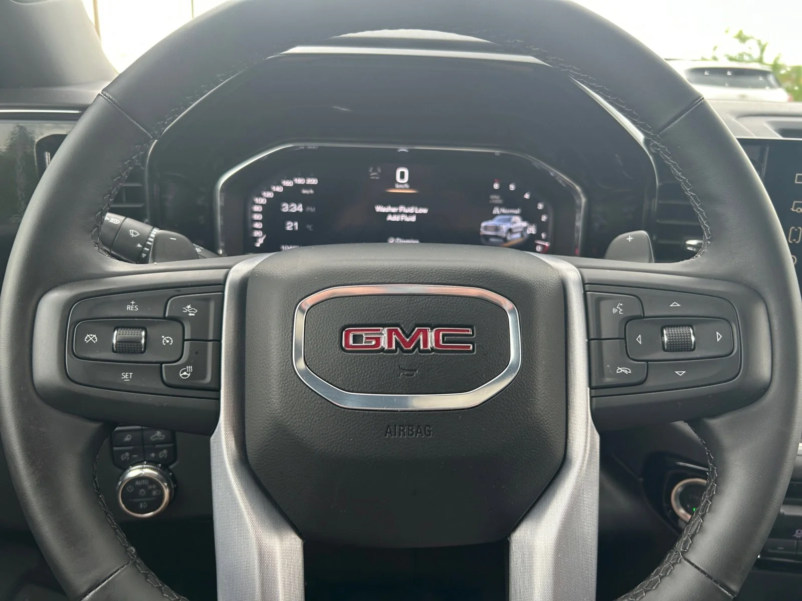 Used 2025 Black GMC SLT Crew Cab image 23