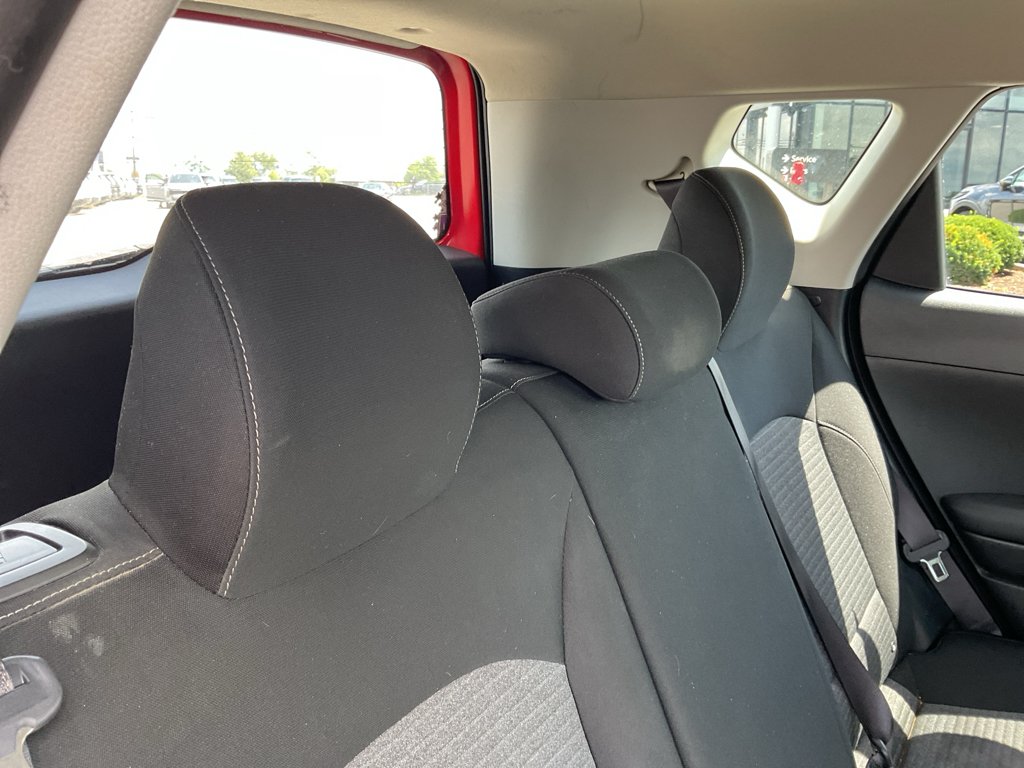 Used 2020 Clear White/Red Roof Kia GT-Line image 12