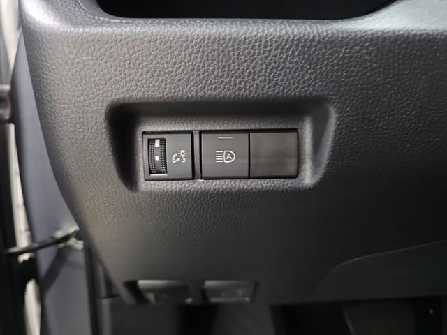 2024 Toyota RAV4 XLE - Photo 21