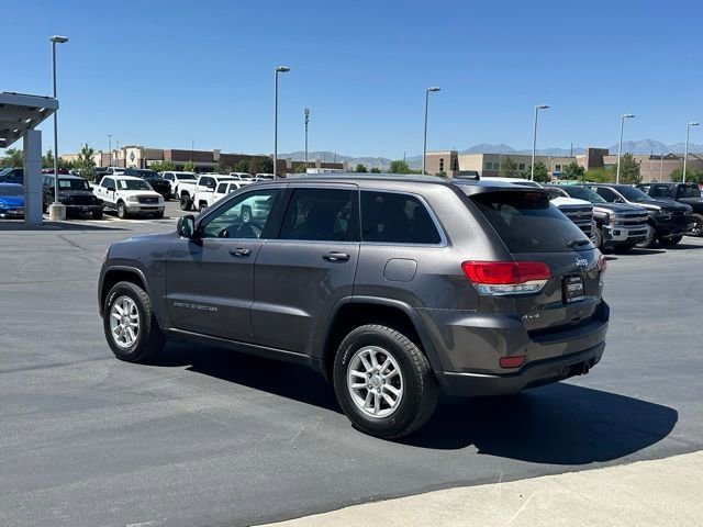 Used 2019 Gray Jeep Laredo E 4x4 image 3