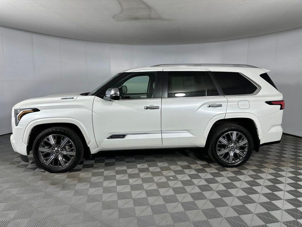 Used 2024 Pearl Toyota Capstone image 9
