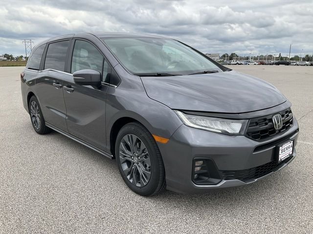 New 2026 Modern Steel Metallic Honda Touring image 12