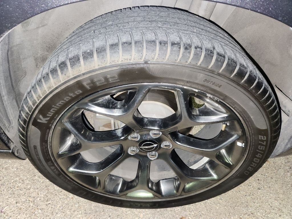 Used 2018 Gray Chrysler Touring image 5