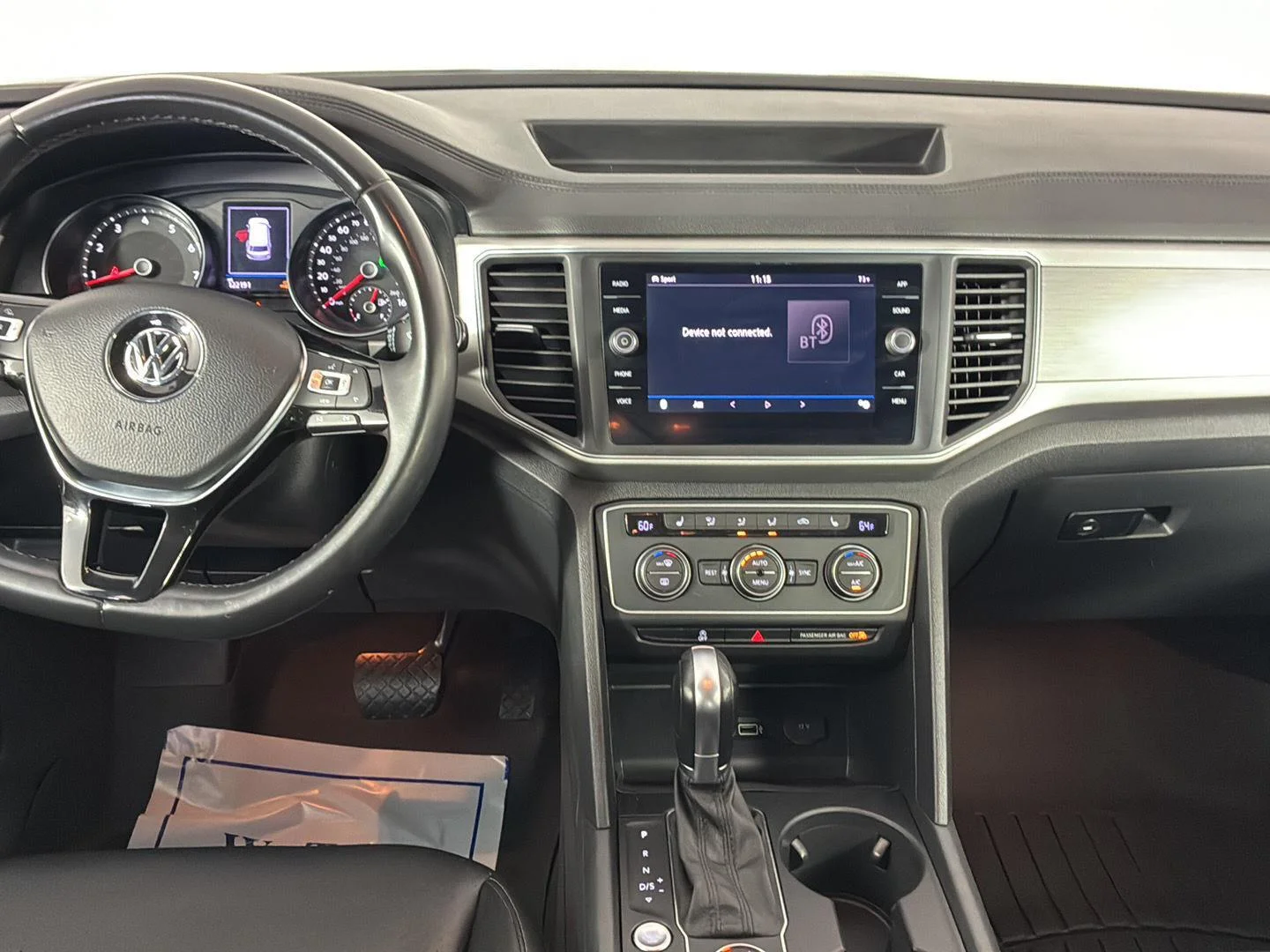 Used 2019 Platinum Gray Metallic Volkswagen 3.6L V6 SE image 18