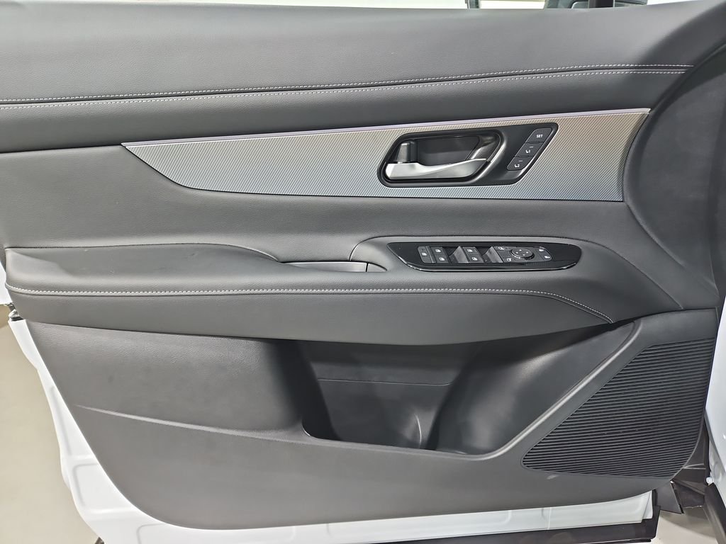 New 2026 White Nissan SL image 11