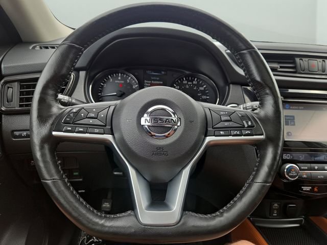 Used 2017 Pearl White Nissan SL image 26