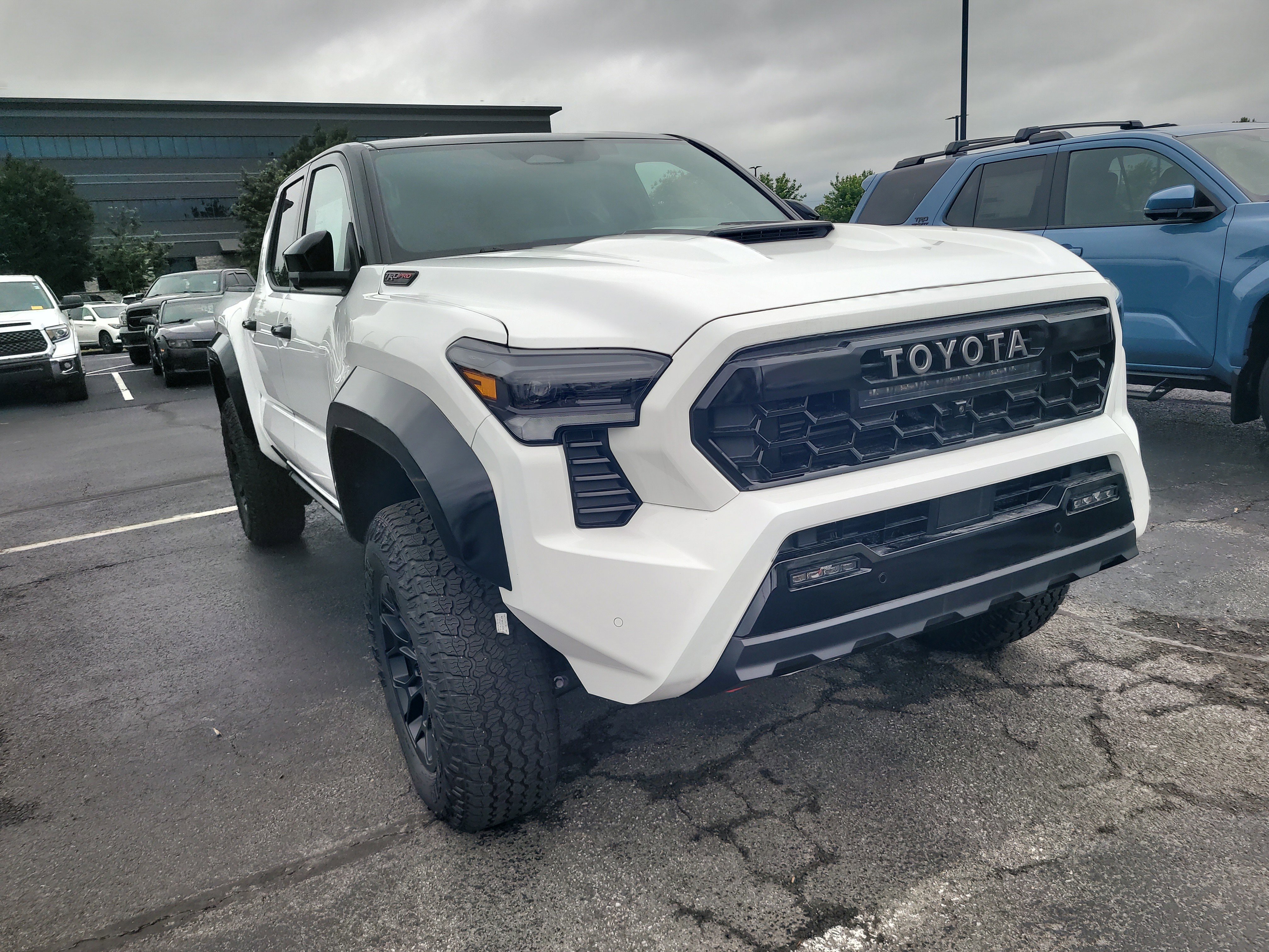 2026 Toyota Tacoma TRD Pro - Photo 33