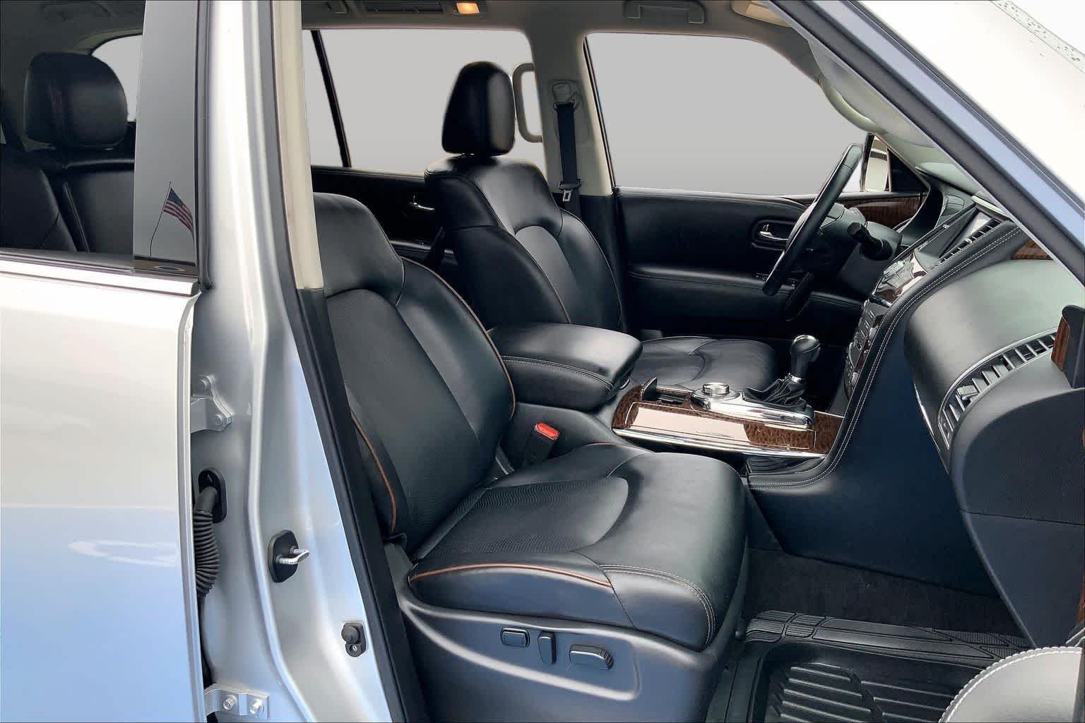 Used 2019 Brilliant Silver Metallic Nissan SL image 9