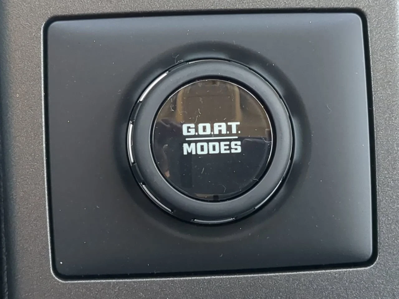 New 2025 Ruby Red Metallic Tinted Clearcoat Ford Outer Banks® image 26