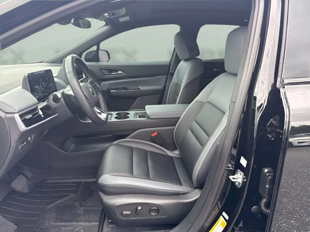 Used 2024 Black Honda Touring image 9