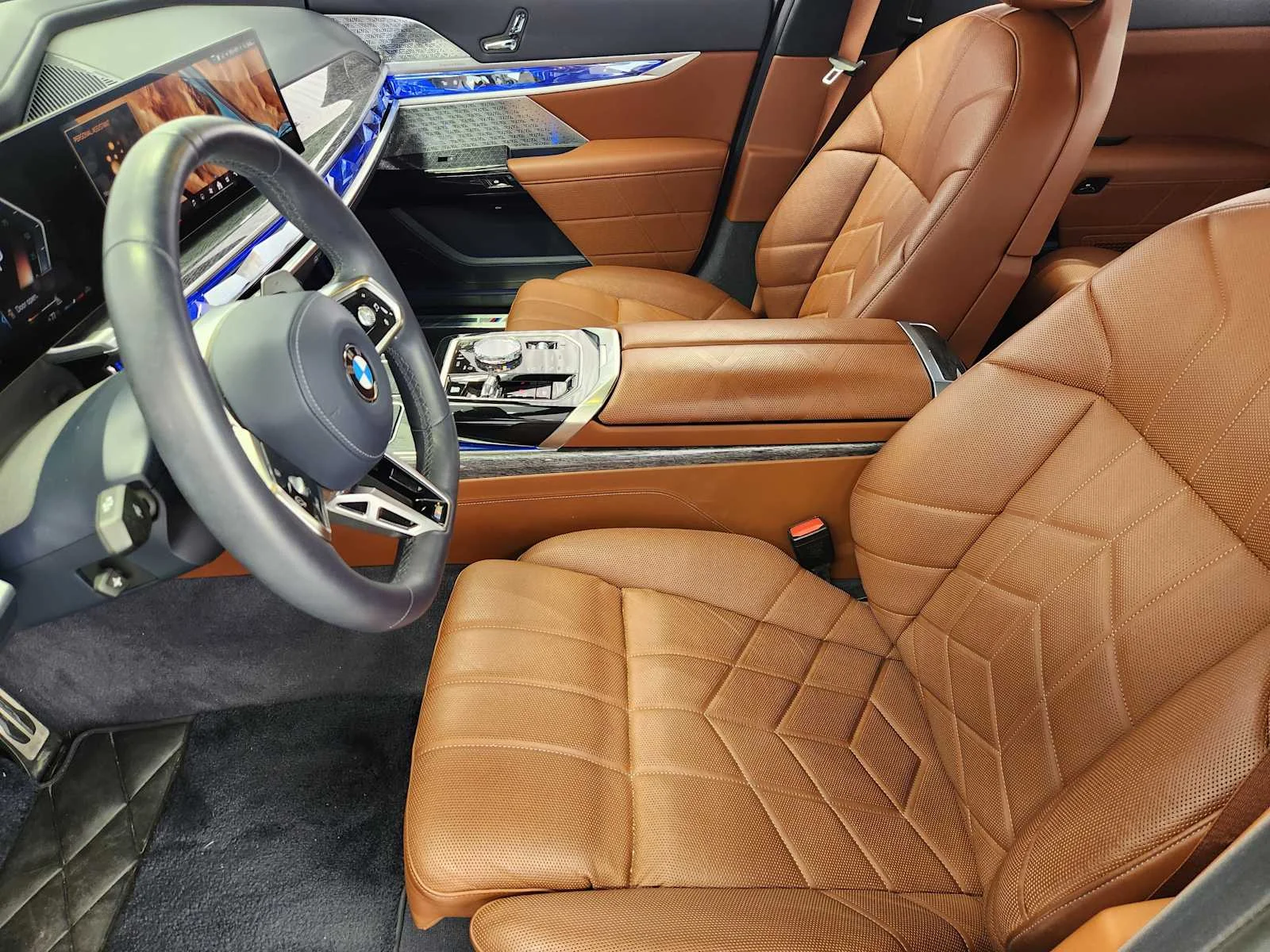 Certified Used 2025 Carbon Black Metallic BMW 760i xDrive image 11