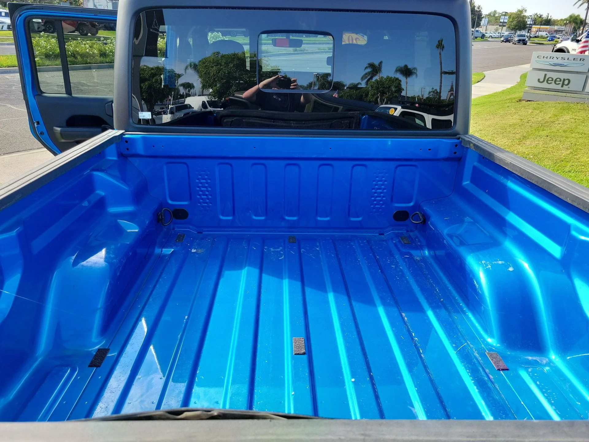 Certified Used 2022 Blue Jeep Mojave image 36