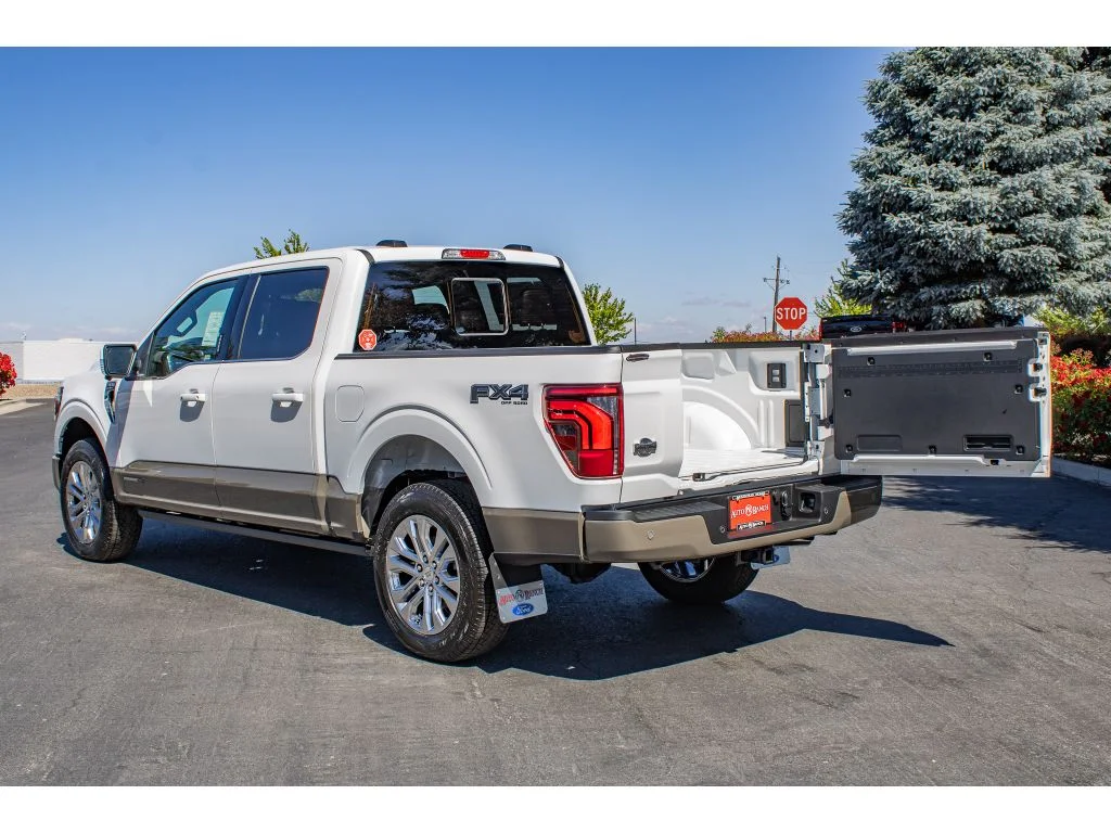 New 2026 Star White Metallic Tri-Coat Ford King Ranch image 13