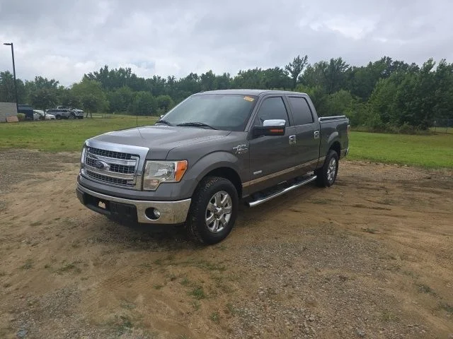 Used 2013 Gray Ford XLT image 2