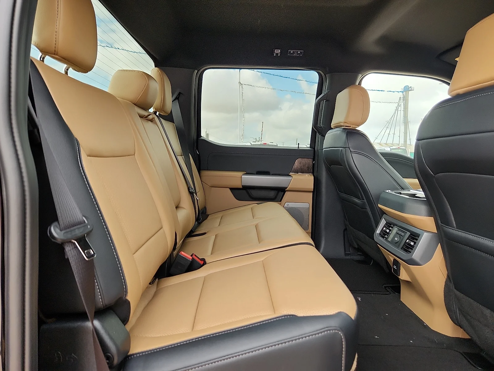 New 2026 Agate Black Metallic Ford F-250® Lariat® image 19