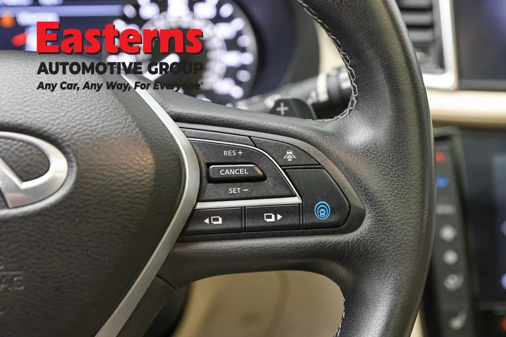 Used 2022 Blue INFINITI LUXE image 16