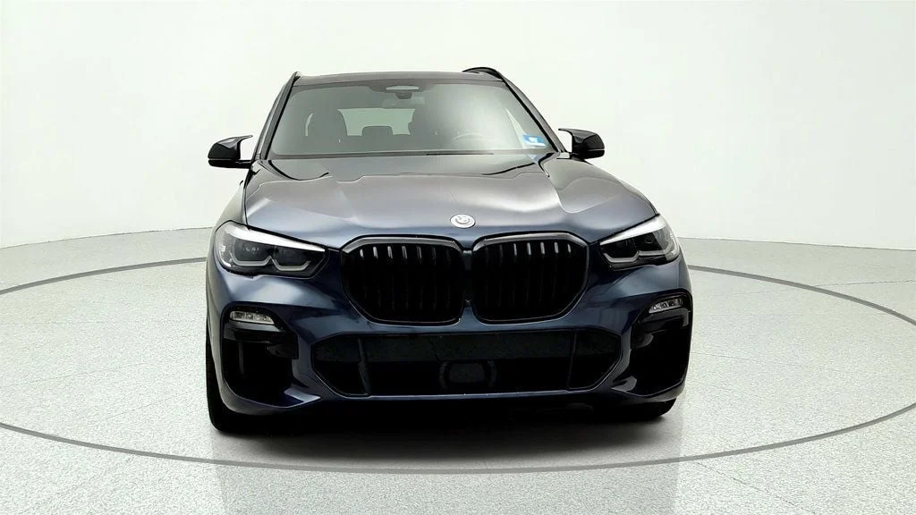 Used 2020 Arctic Grey Metallic BMW M50i w/ Driving Assist Pro, Luxury Seating & Premium Pkg image 2