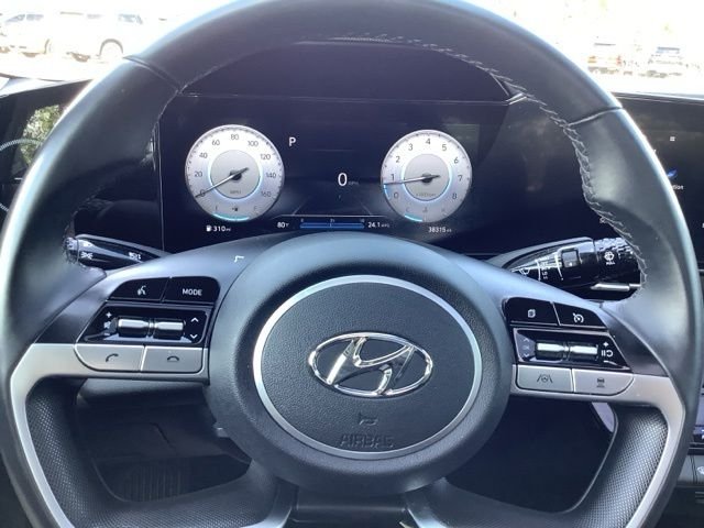 Used 2023 Electric Hyundai Limited image 37