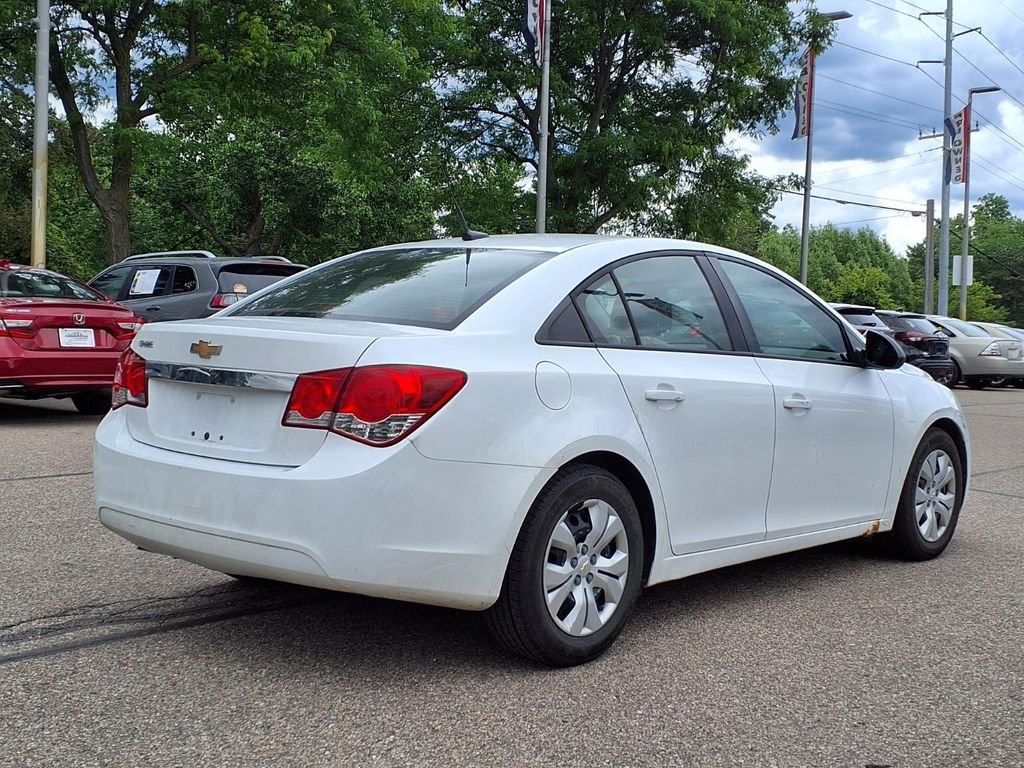 Used 2013 White Chevrolet LS image 4