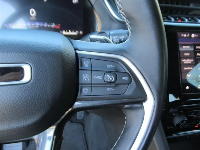Certified Used 2022 Black Jeep Altitude image 20