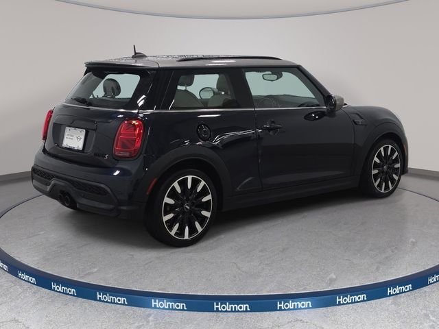 Certified Used 2024 Black MINI Iconic image 5
