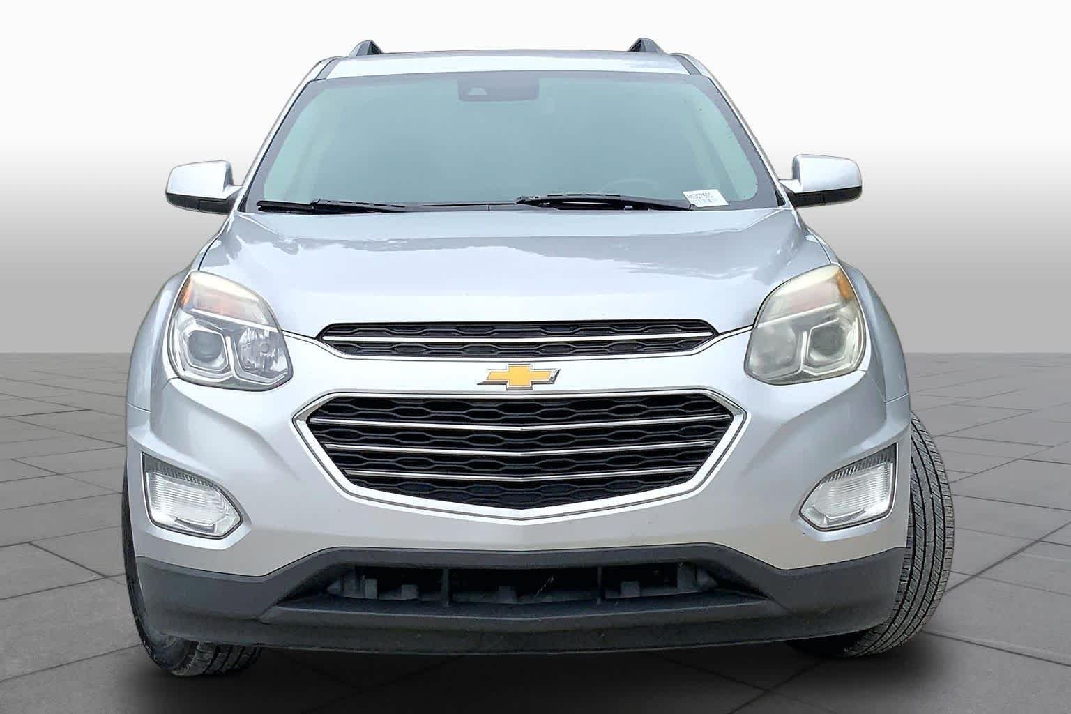 Used 2017 Silver Ice Metallic Chevrolet LT image 3