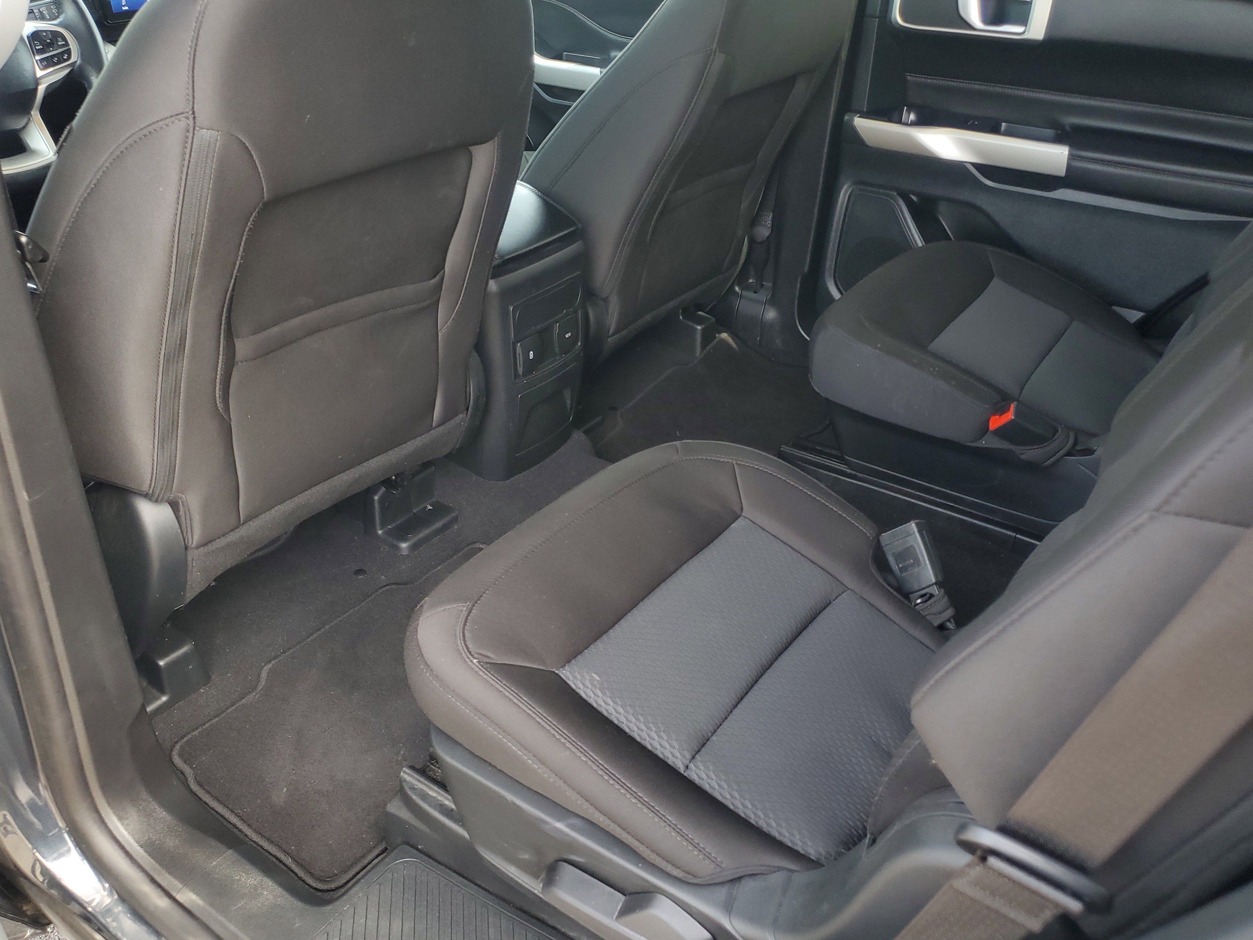 Used 2023 Blue Ford XLT image 11