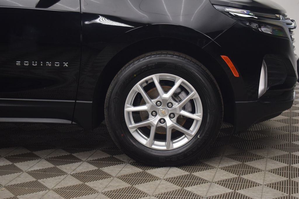Used 2024 Mosaic Black Metallic Chevrolet LT image 31