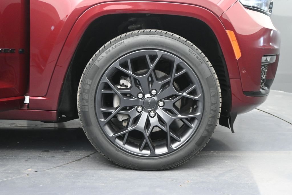 Used 2025 Red Jeep Summit Reserve image 41