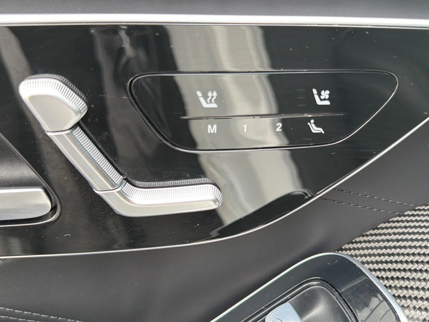 Used 2024 Moonlight White Mercedes-Benz AMG® S 63 E image 18