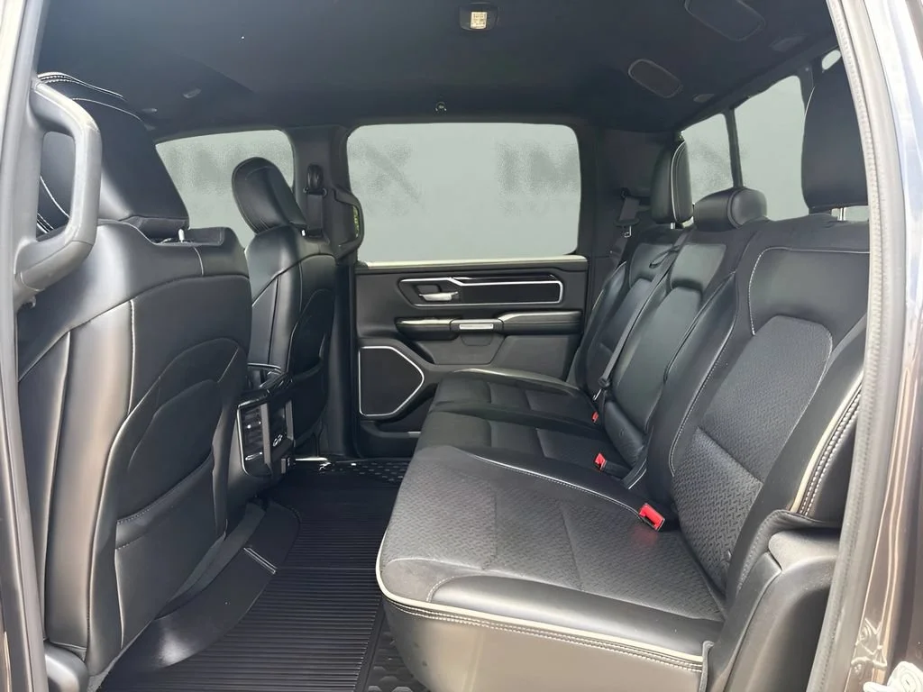 Used 2019  Ram Laramie image 12