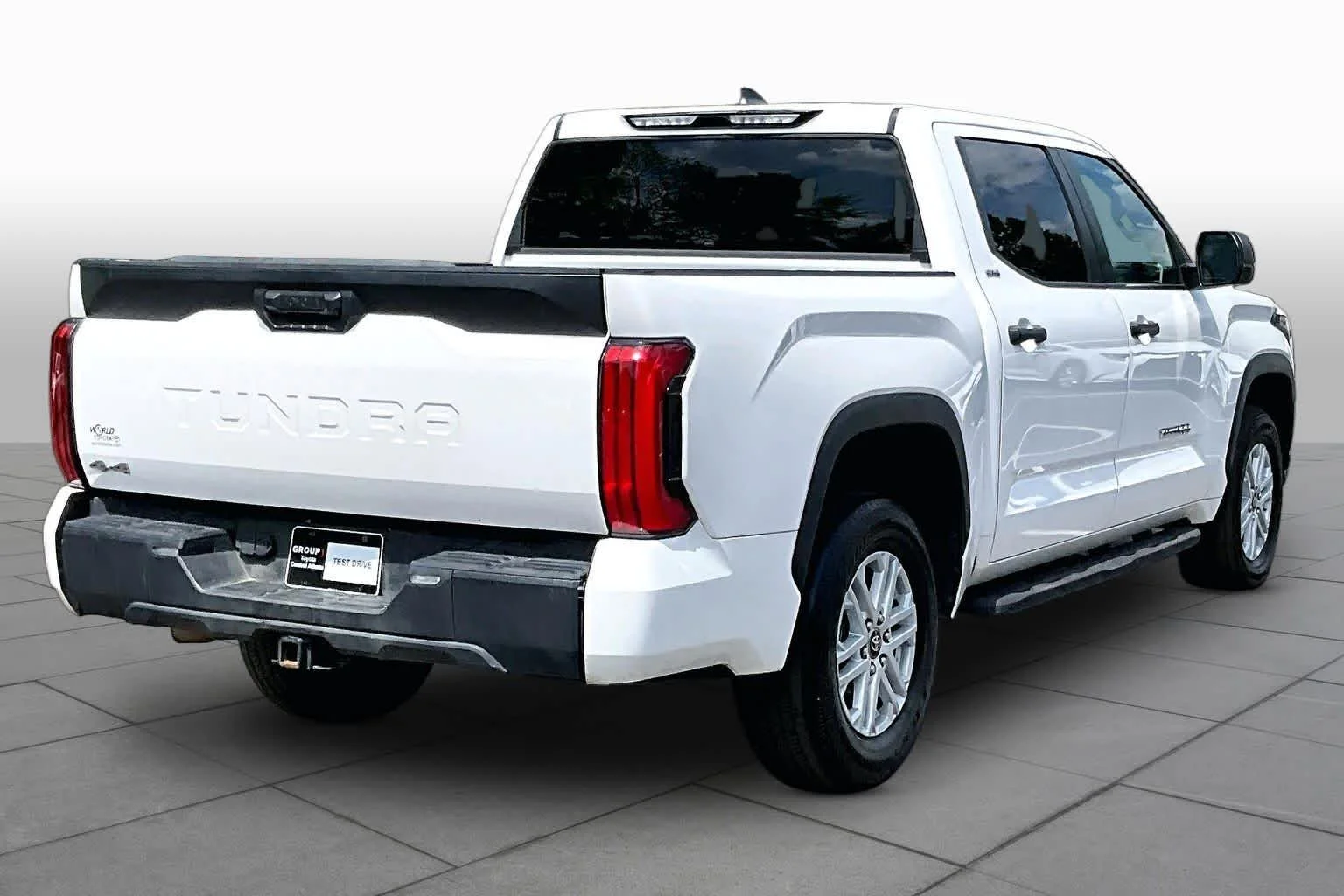 Used 2025 Ice Cap Toyota SR5 image 13