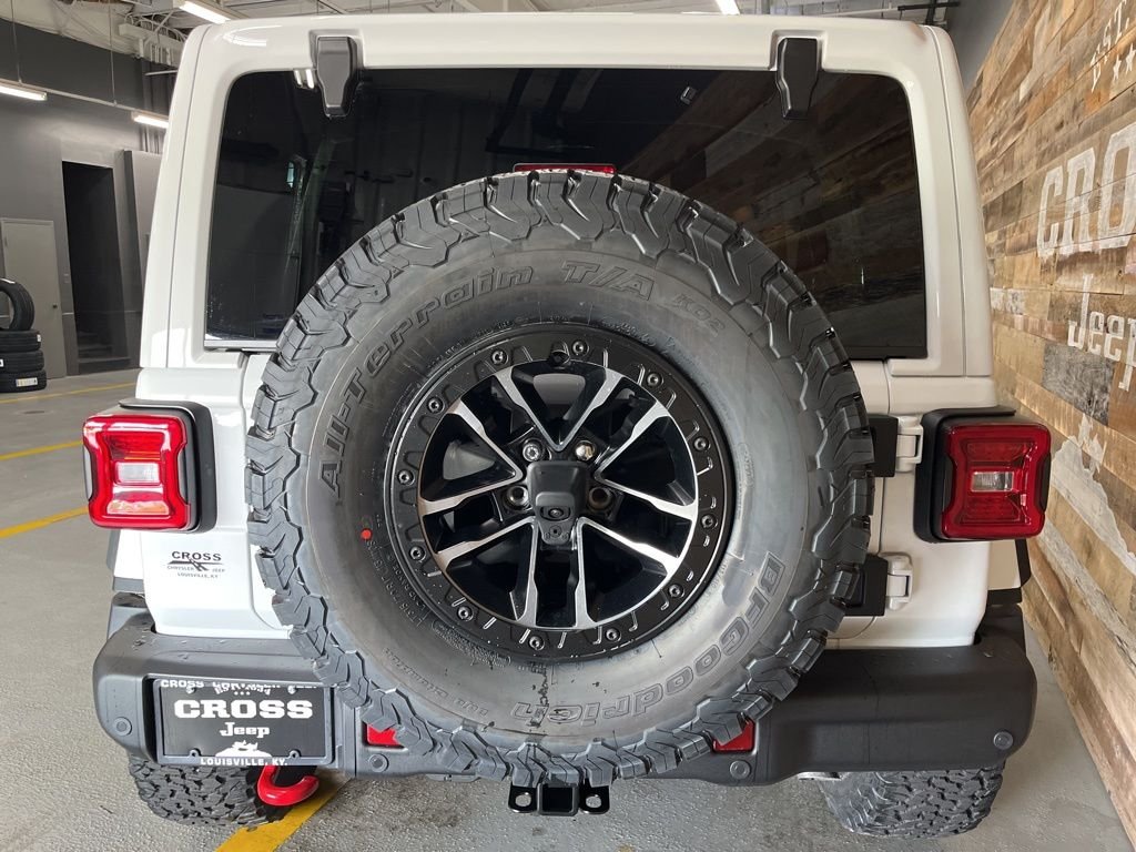 New 2026 Bright White Clear-Coat Exterior Paint Jeep Rubicon X image 24