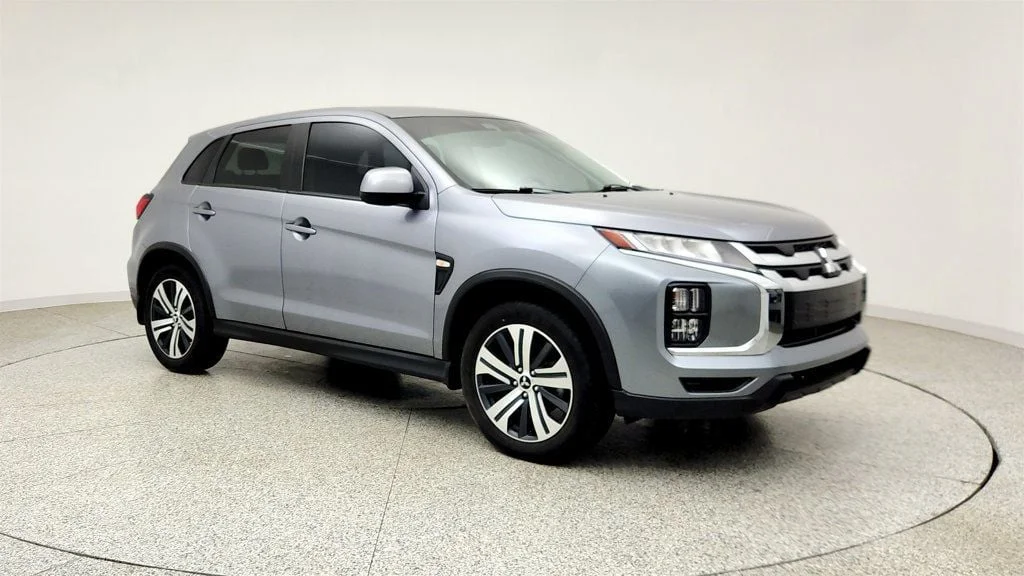 Used 2024 Mercury Gray Metallic Mitsubishi ES 2.0 AWC image 3