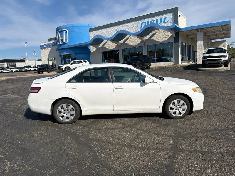 Used 2011 White Toyota LE image 8