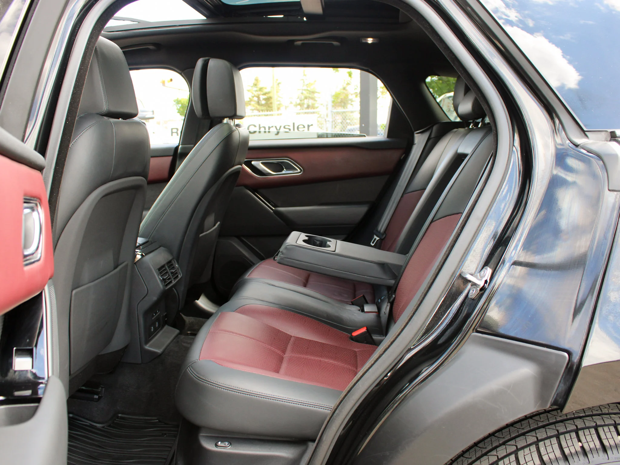 Certified Used 2024 Black Land Rover Dynamic HSE * Mild-Hybrid | 395 HP | Apple CarPlay | Massage Seats | Meridian image 17