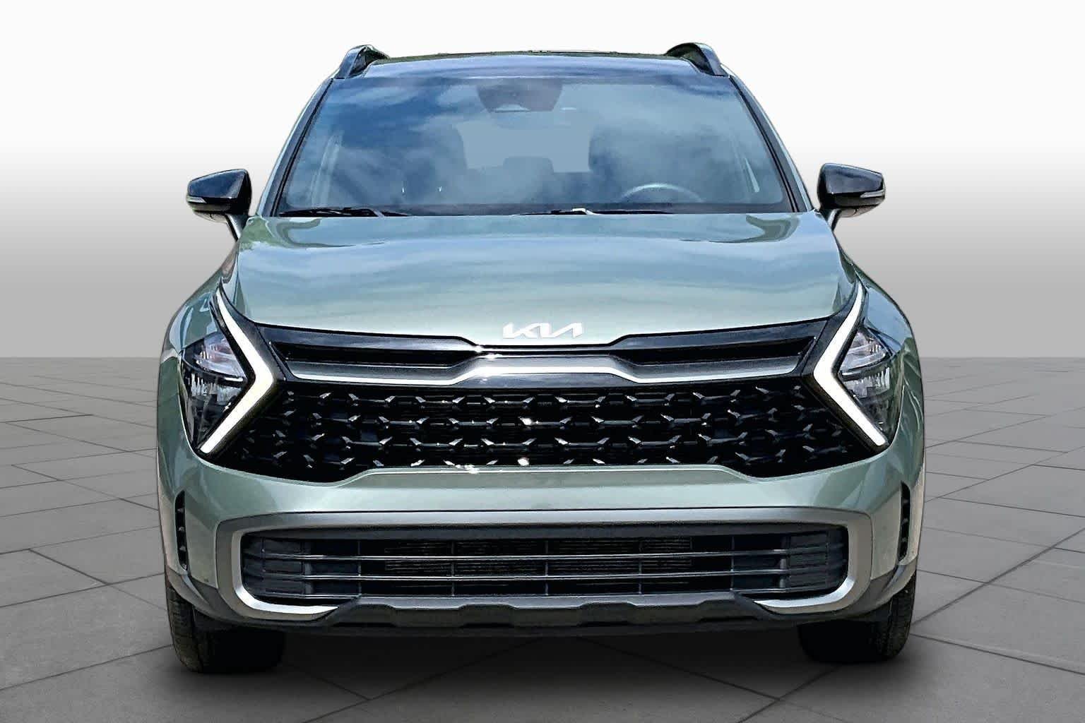 Used 2023 Jungle Green Kia X-Line image 4