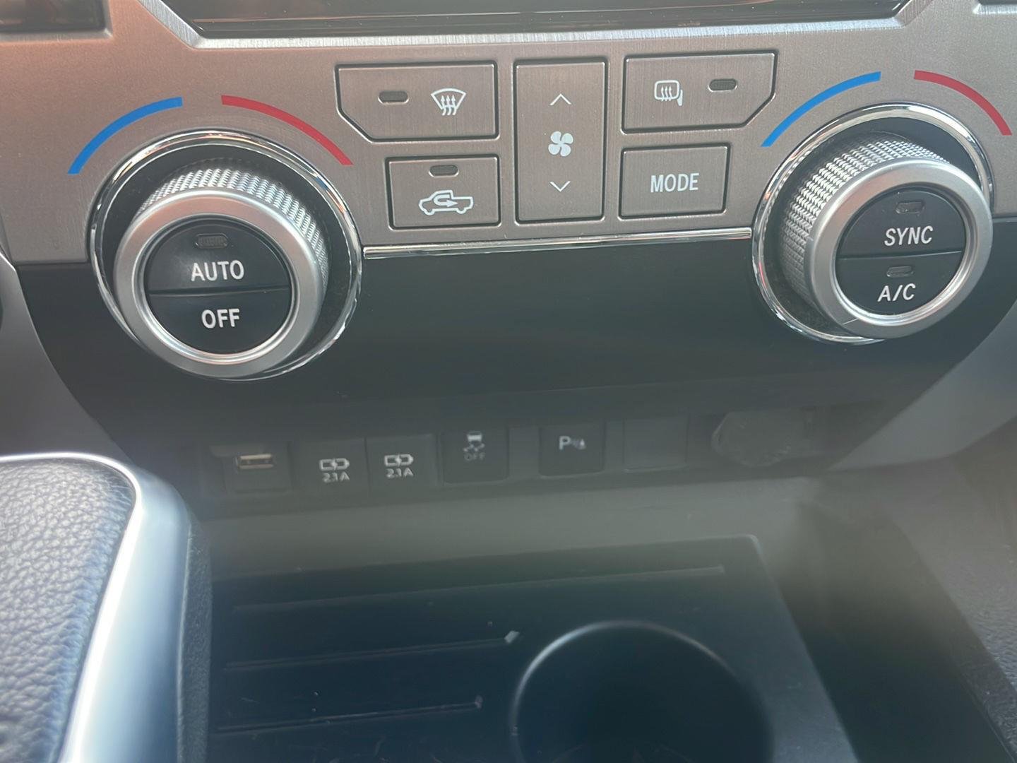 Used 2020 Voodoo Blue Toyota SR5 image 6
