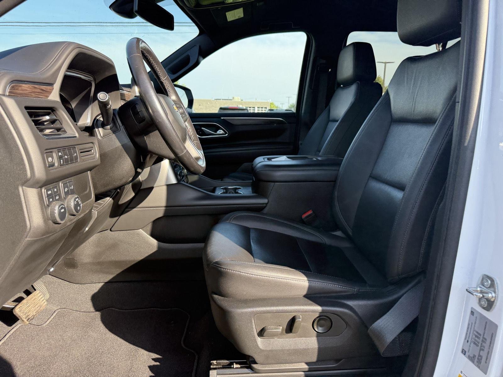 Used 2022 Summit White Chevrolet LT image 3
