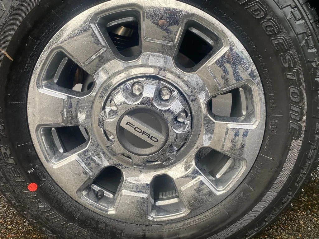 New 2026 Gray Ford Lariat image 32
