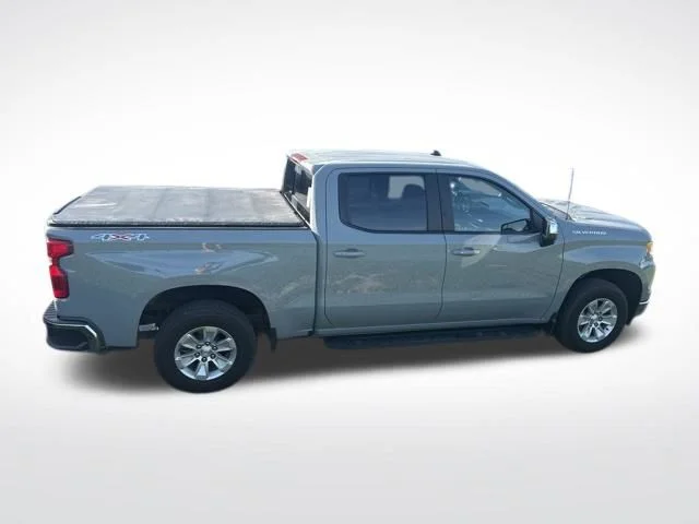 Used 2024 Gray Chevrolet LT image 5