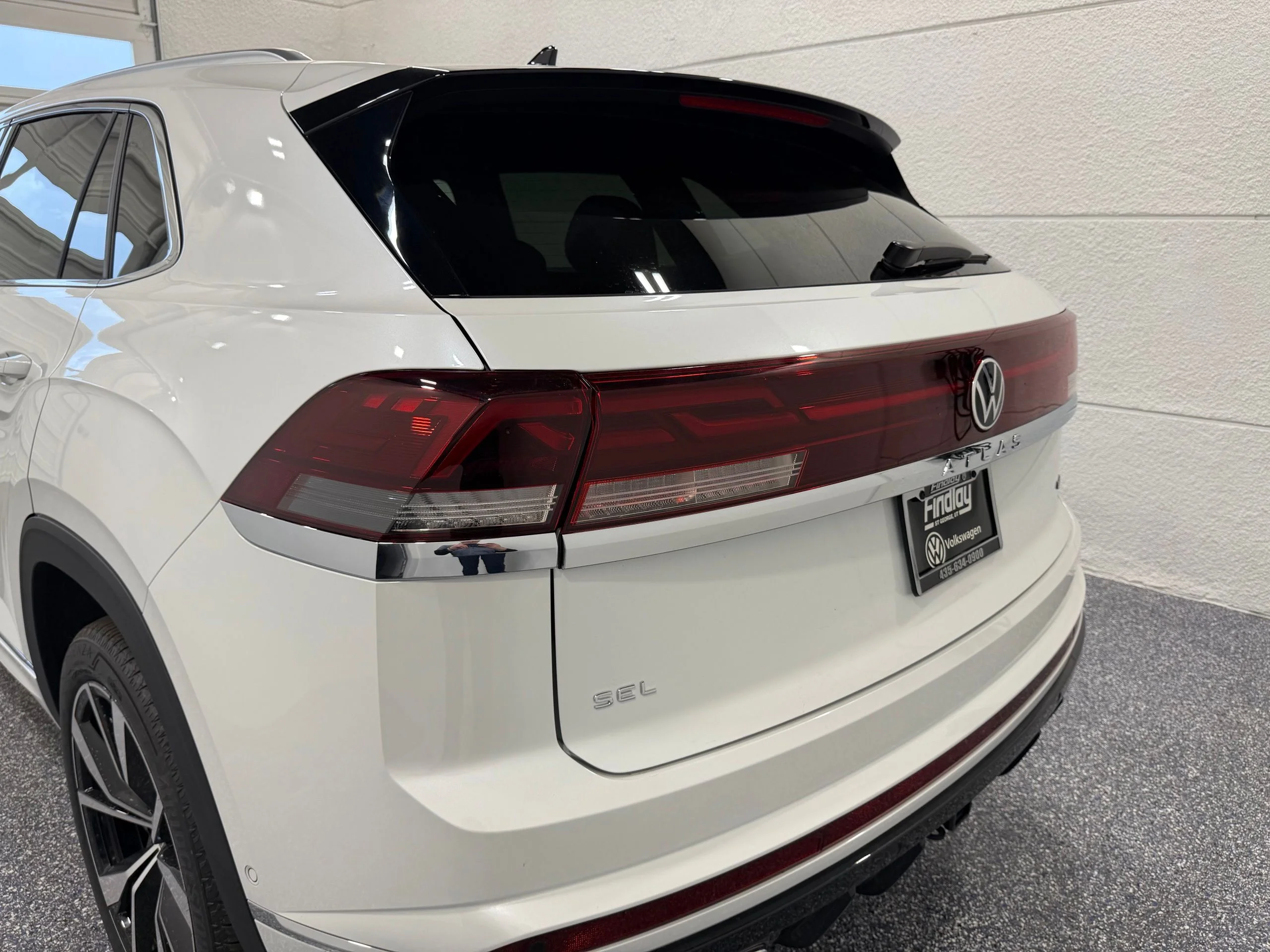 New 2026 White Volkswagen 2.0T SEL Premium R-Line image 16