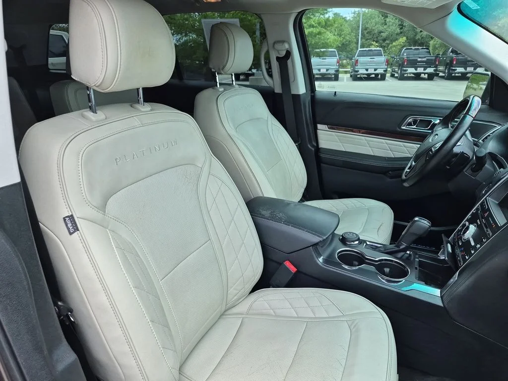 Used 2016 Brown Ford Platinum image 38