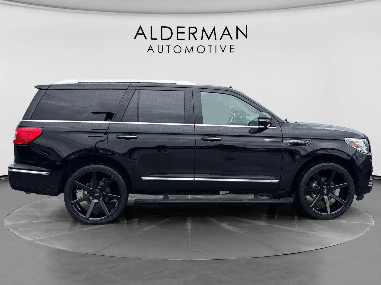 Used 2021 Infinite Black Lincoln Reserve image 7