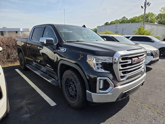 Used 2022 Black GMC SLT image 3
